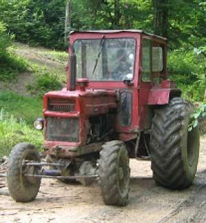Vand tractor U651 echipat forestier